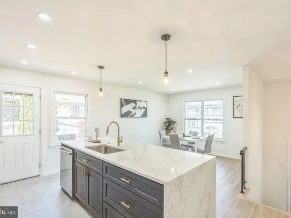 3818 Lawrence Ave, Kensington, MD 20895