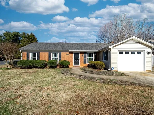 5001 Pressman Dr, Winston Salem, NC 27105