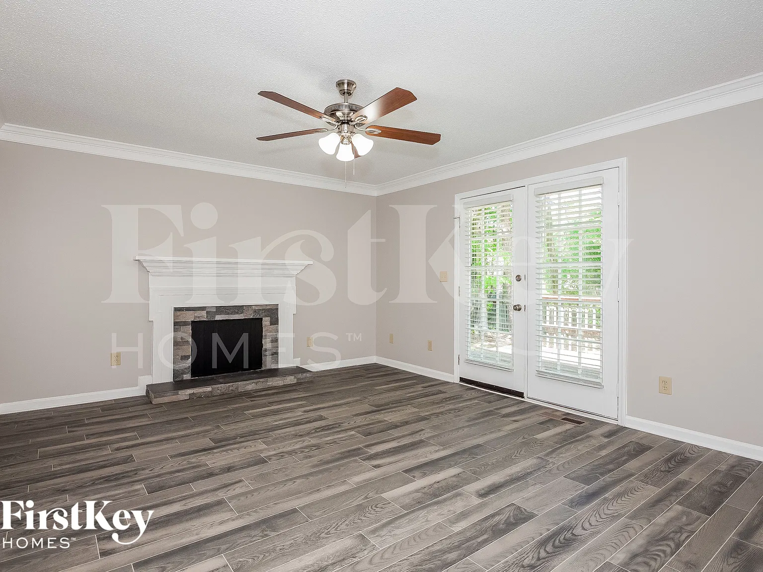 3 bed, 2.5 bath, 1838 sqft, $2,270 — Photo 4