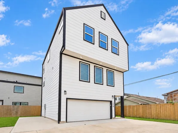 104 E 44th St #A, Houston, TX 77018