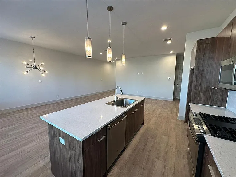 6804 Troya Ln — Photo 7