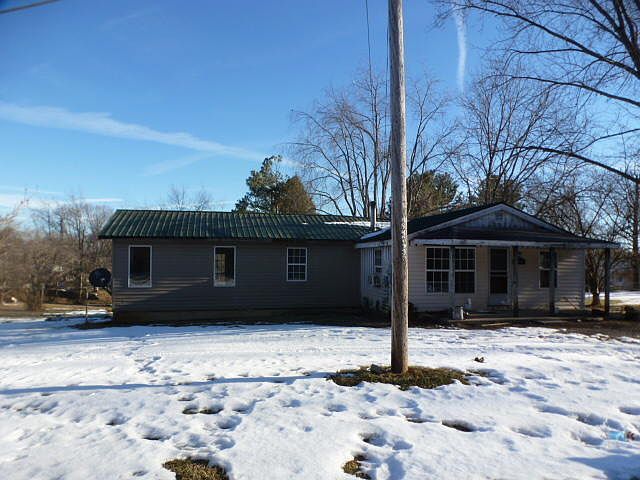 2nd image of 1156 Hamilton Field Rd
