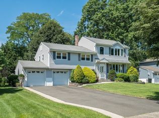 17 De Young Rd, Glen Rock, NJ 07452