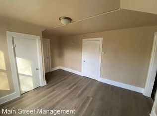 1356 E Walnut St, Green Bay, WI 54301