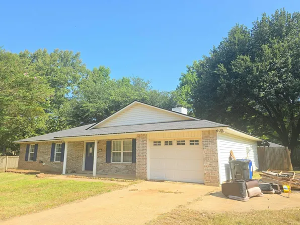 7432 Pecanwood Ln, Haughton, LA 71037