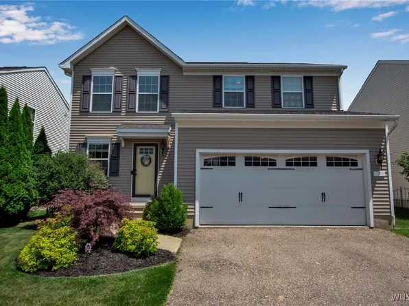 5 Scooter Ln, Hamburg, NY 14075