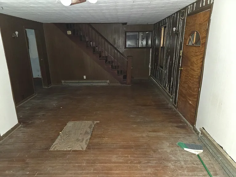 143 Elm St — Photo 3