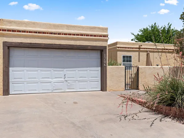 1706 Zamora Ct, Rio Communities, NM 87002