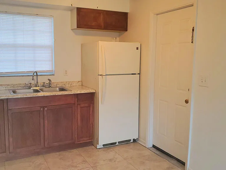 1411 E Chilkoot Ave #A — Photo 13