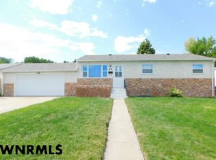 48 S Terry Blvd, Gering, NE 69341