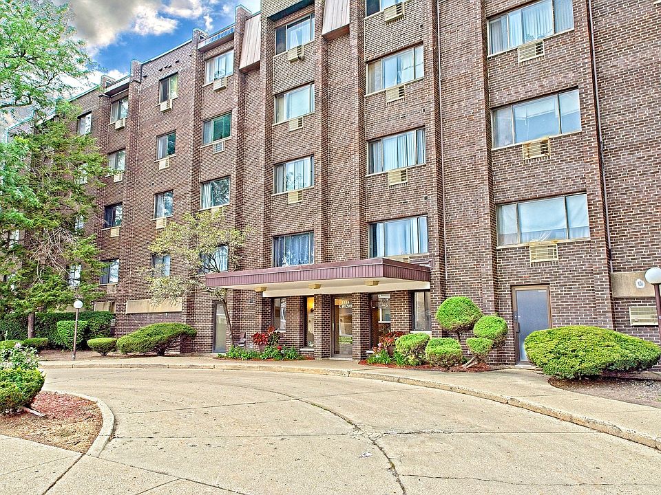 1st image of 8444 W Wilson Ave Unit 207