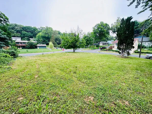 4801 Tuxedo Blvd, Mound, MN 55364