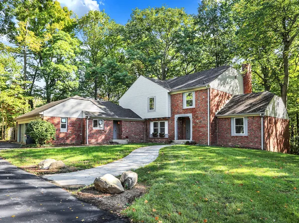 5533 Overbrook Cir, Indianapolis, IN 46226