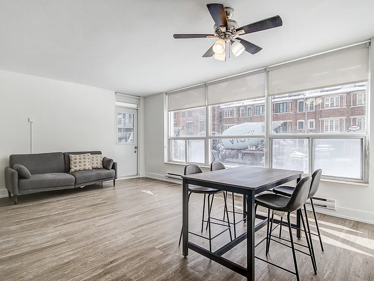 133 Erskine Ave — Photo 4