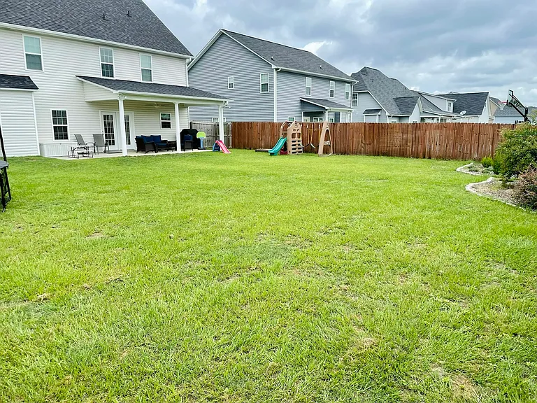 321 Cornhill Rd — Photo 39