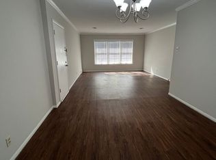 616 Broadmoor Dr APT C, Chesterfield, MO 63017