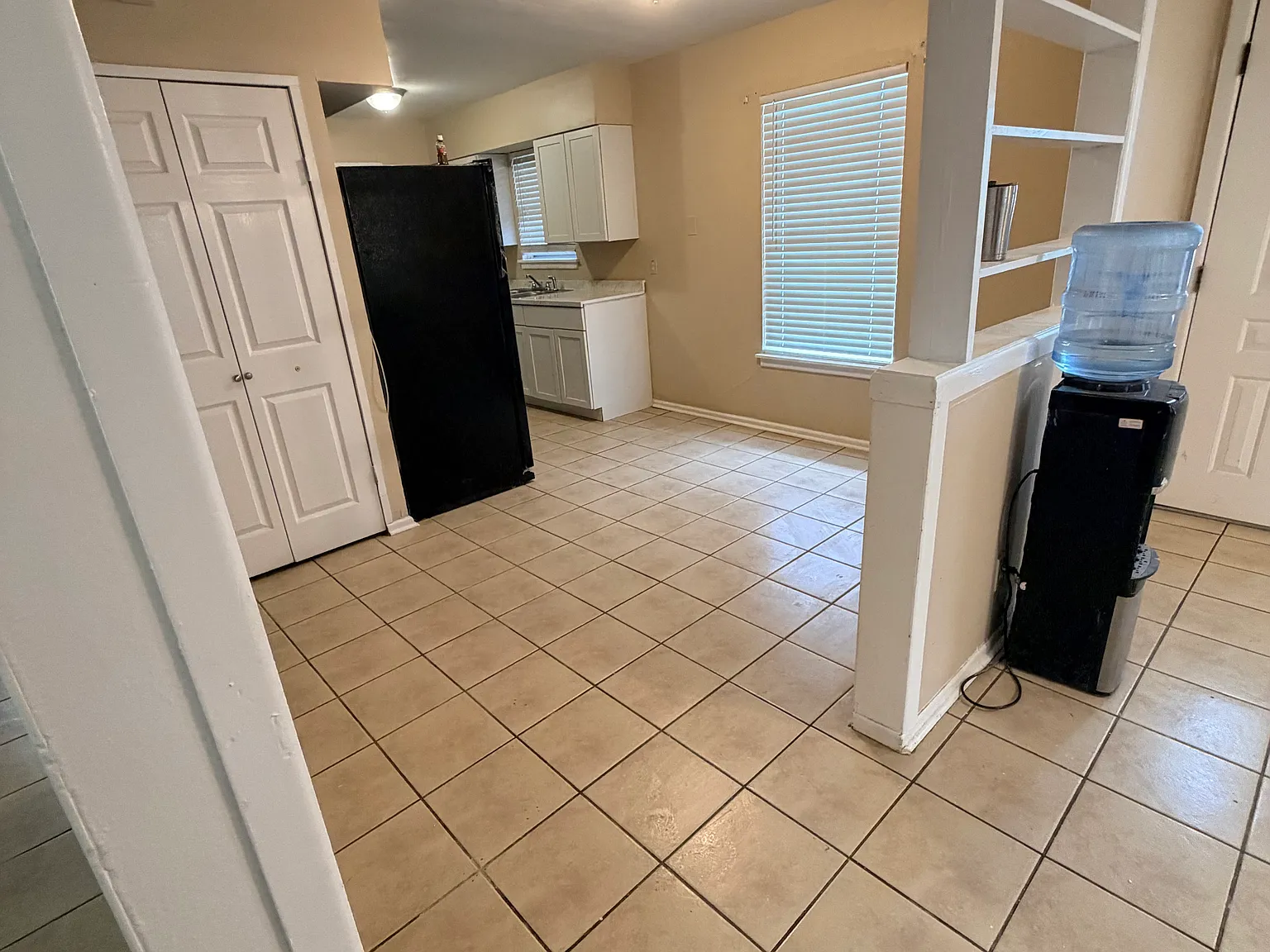 4 bed, 1324 sqft, $1,425 — Photo 4