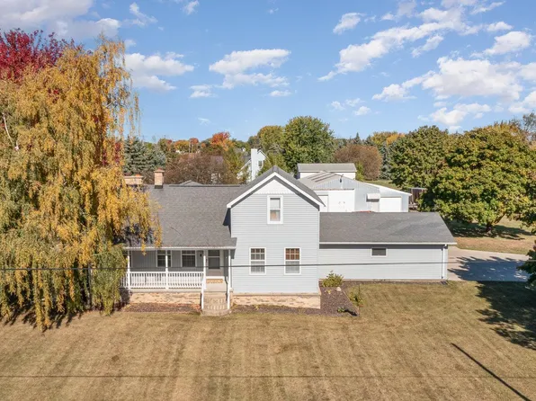 492 W Nebobish Rd, Essexville, MI 48732