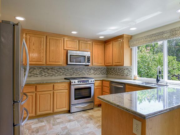 5th image of 5498 Del Oro Dr
