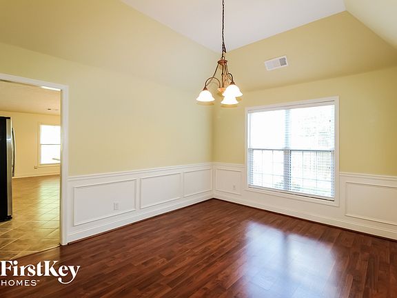 5th image of 790 Cricket Hill Trl