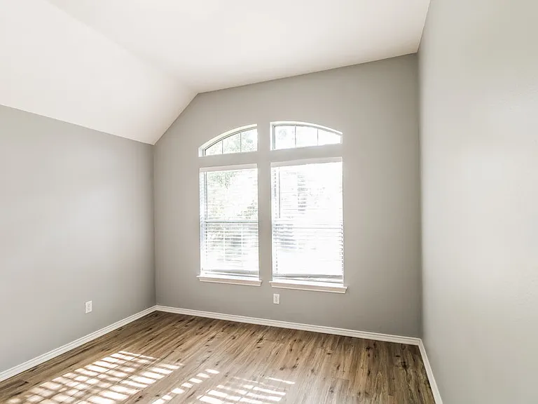2804 Creek Bend Dr — Photo 14