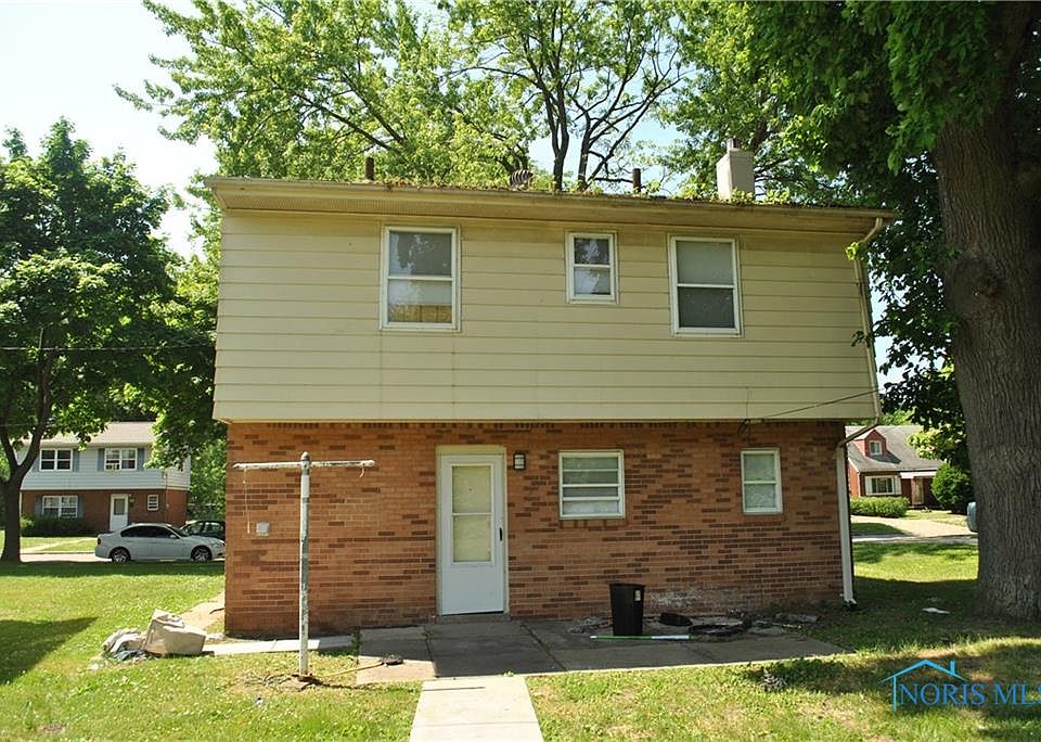 2nd image of 1855 Booth Ave
