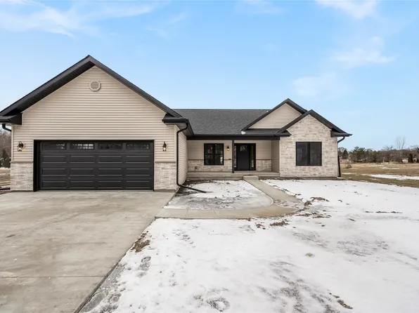 21164 Woodridge Ln, Shell Rock, IA 50670