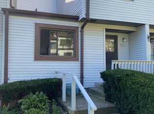 223 Cottonwood Rd, Newington, CT 06111