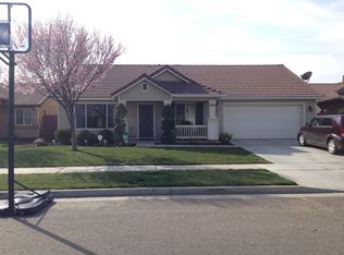 1399 Castoro Way, Hanford, CA 93230
