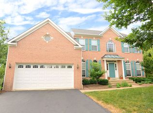 703 Galloway Dr SE, Leesburg, VA 20175
