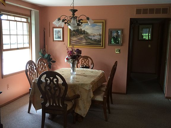 4th image of 36883 Brewster Ln