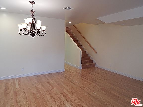2nd image of 2018 Hillcrest Dr