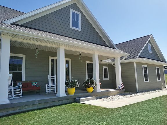 2nd image of 2104 Lacey Ct