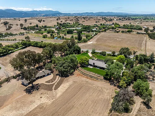 1626 Sky Dr Photo 1