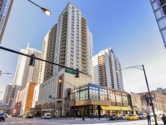 630 N State St APT 1302, Chicago, IL 60654