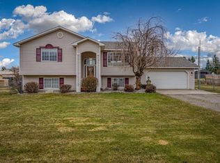 611 S Barker Rd, Greenacres, WA 99016