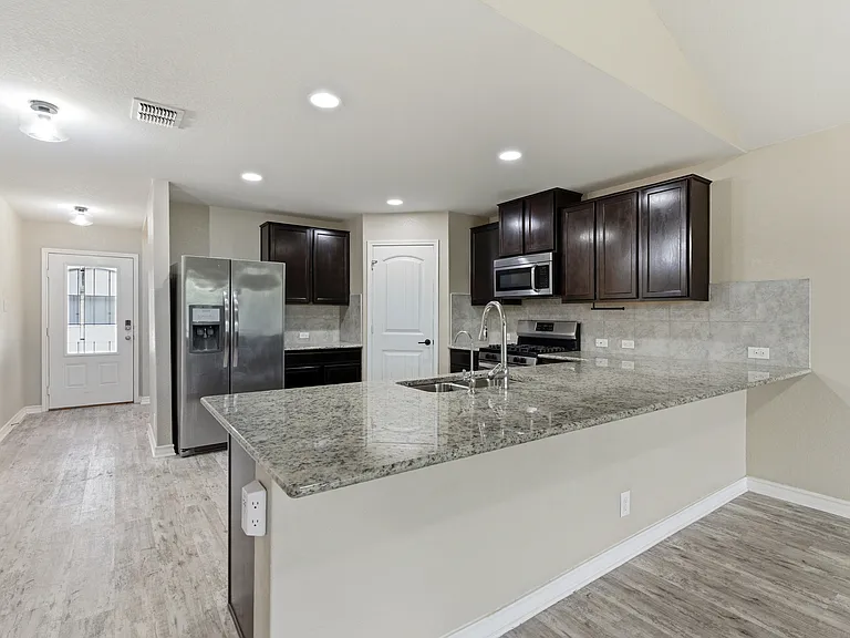 2623 Barbwire Way — Photo 37