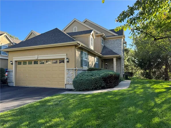21050 W 118th Ter, Olathe, KS 66061