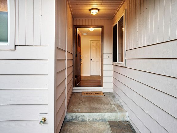 3rd image of 19313 78th St E