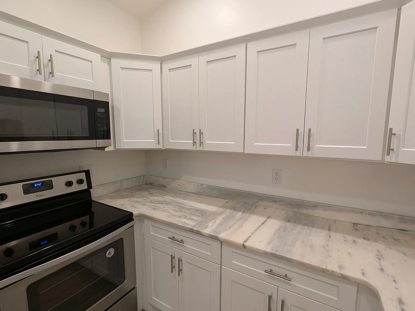 3 Bedroom 2 Bathroom Condo in Pleasant Grove — Photo 2