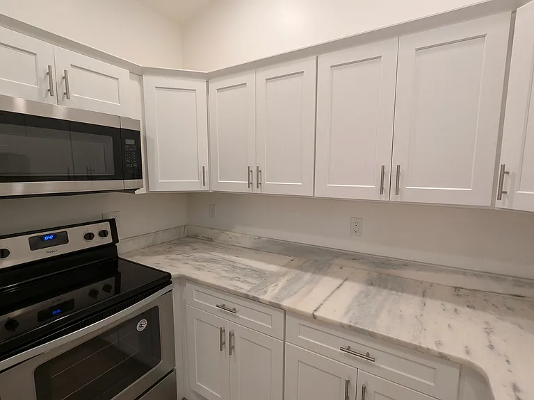 344 S 740 W #302 — Photo 2