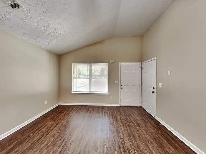 4761 Tuong Yen Ct — Photo 2