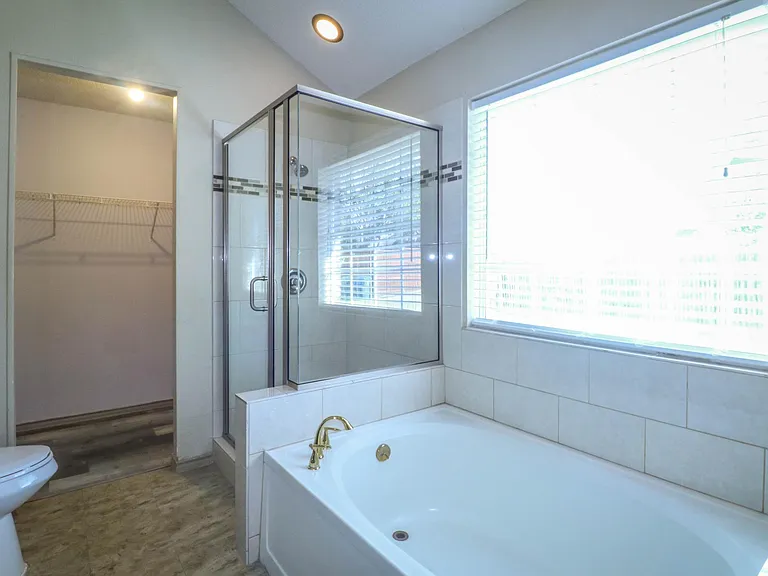 2108 Riverplace Dr — Photo 15