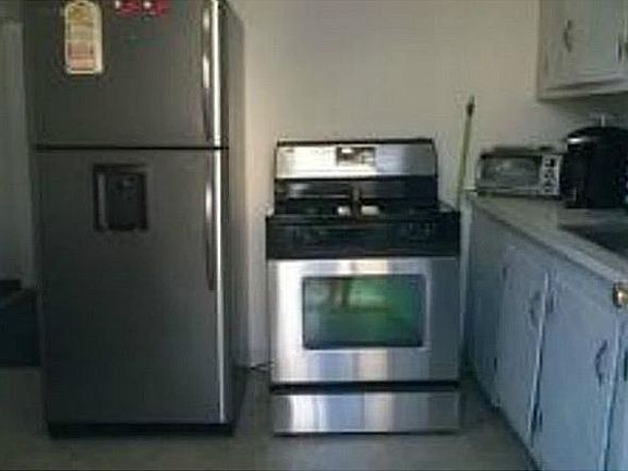 5th image of 25 Durkin Dr