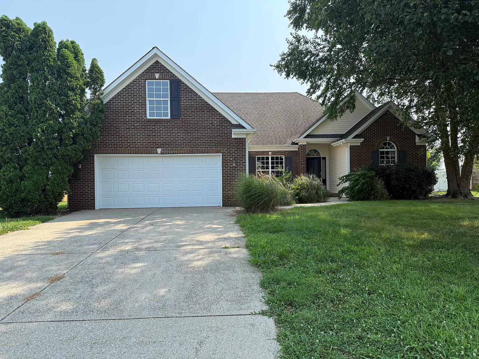 3 bed, 1948 sqft, $2,395 — Photo 1