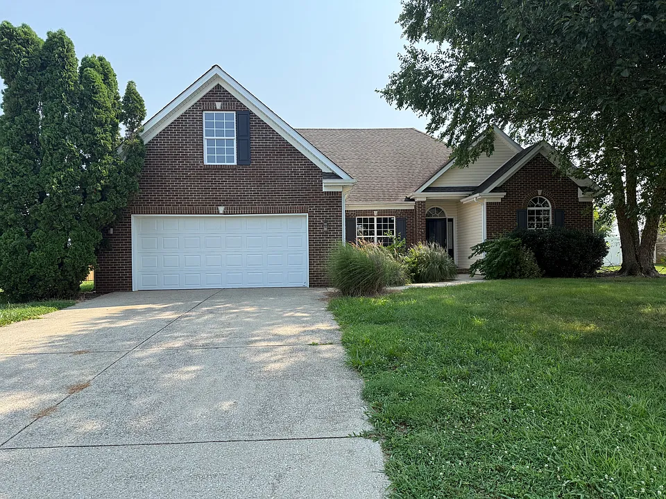 447 Monarchos Ln