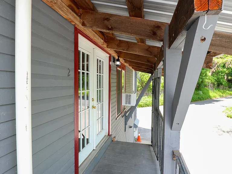340 Abeel St #2 — Photo 3