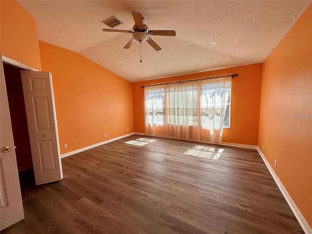 3 bed, 2.0 bath, 1740 sqft, $2,650 — Photo 4