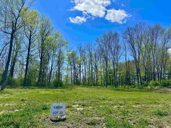 22 Deer Ln, Wabash, IN 46992