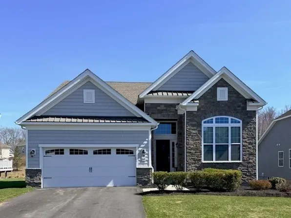 64 Pine Tree Dr #64, Methuen, MA 01844